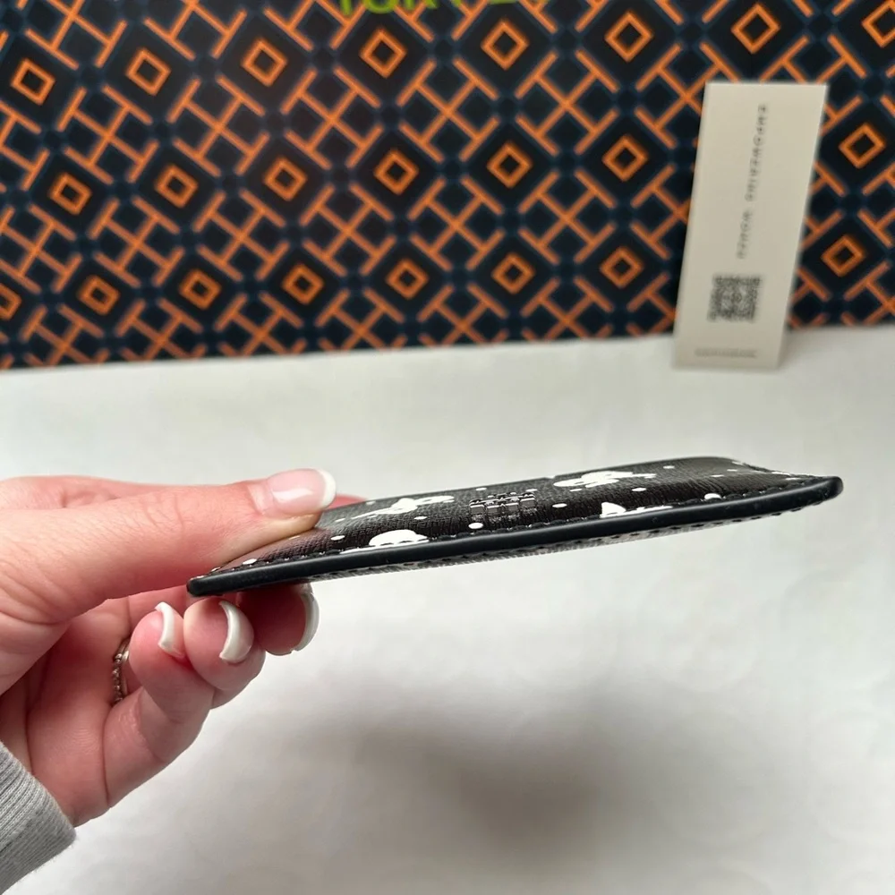 Tory Burch Emerson Printed Slim Card Case Black Tossed Bow Silver Black White